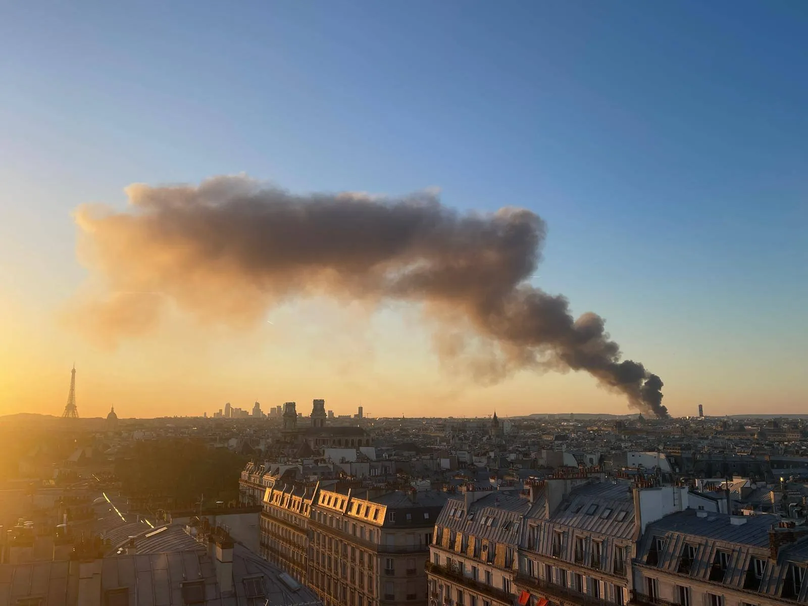 Massive Fire Engulfs Furniture Warehouse in Bobigny Near Paris — 150 Firefighters Deployed, Black Smoke Visible for Kilometers