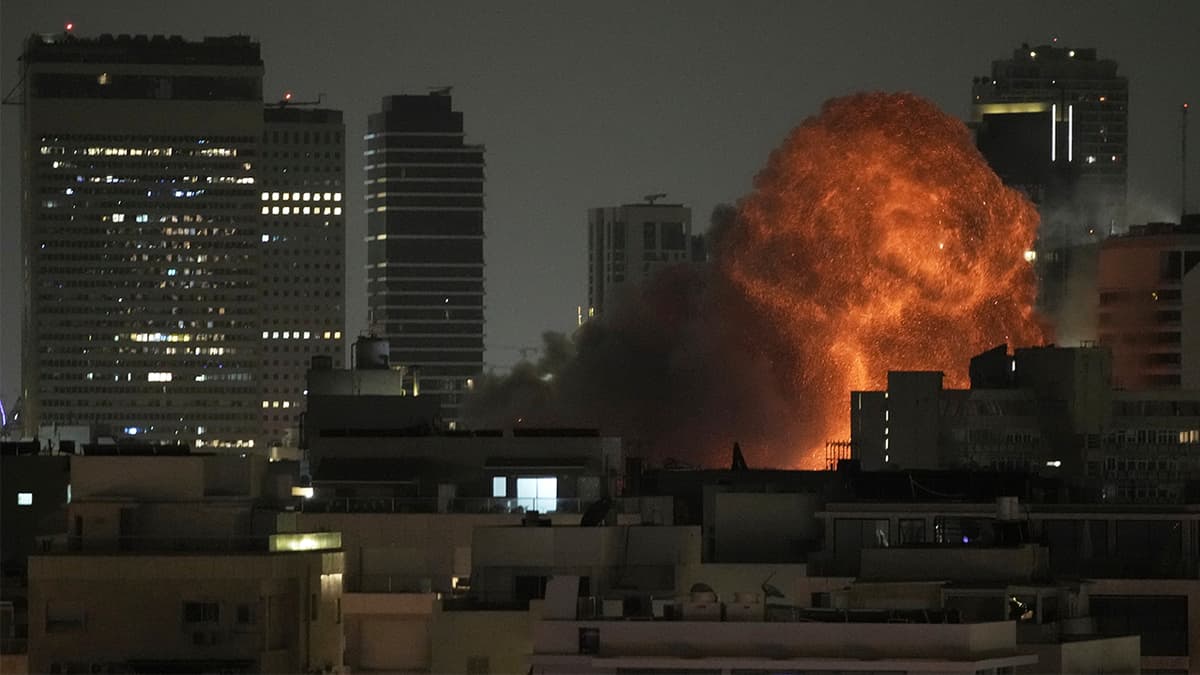 Iran Claims Direct Hits on Military Targets in Tel Aviv — Israel Silent as Information War Escalates Alongside Real One