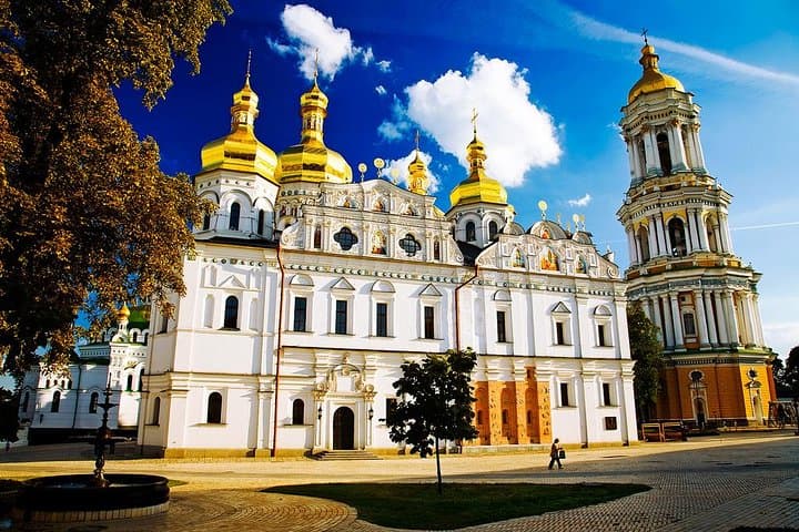 Russia Burns Ukraine's Holiest Shrine — 1,000-Year-Old Kyiv-Pechersk Lavra Set Ablaze in Largest Attack of the War: 611 Drones, 70 Missiles, 5 Dead